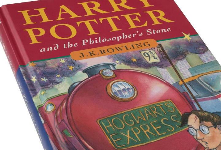 Первое издание "Гарри Поттер и философский камень" ушло с молотка за 471 тысячу долларов