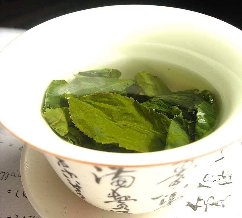 Диетолог Анжелика Дюваль разрушила мифы о полезных свойствах зелёного чая