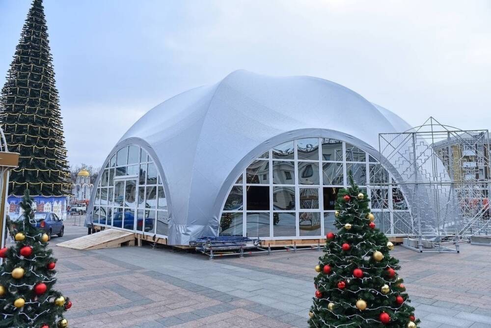 В центре Белгорода заработал каток – первые сеансы пройдут 11 декабря