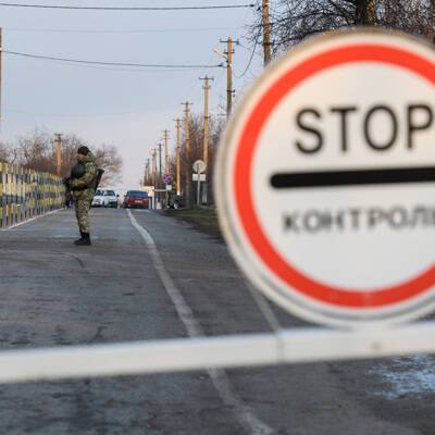 Трасс и Блинкен выразили озабоченность присутствием российских войск вблизи границ Украины