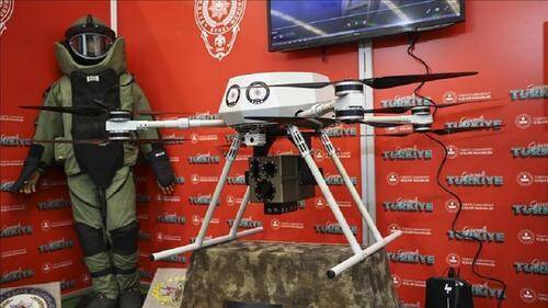 В Турции создали беспилотник, вооружённый лазером