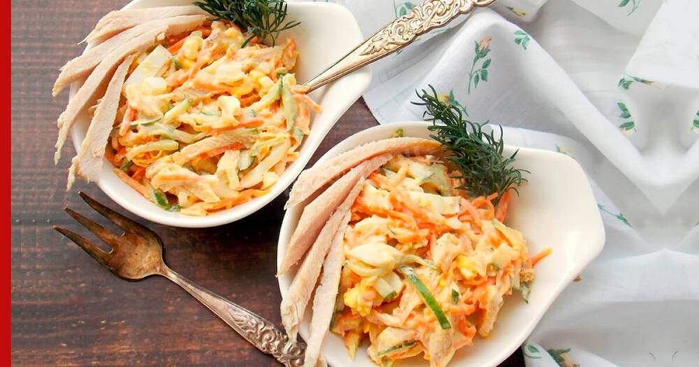 30 минут на кухне: салат с копченой курицей и корейской морковью