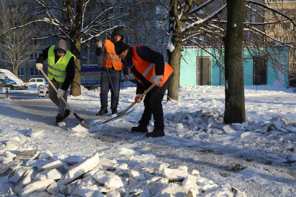 В Петербурге хотят отслеживать уборку дворов от снега в единой системе