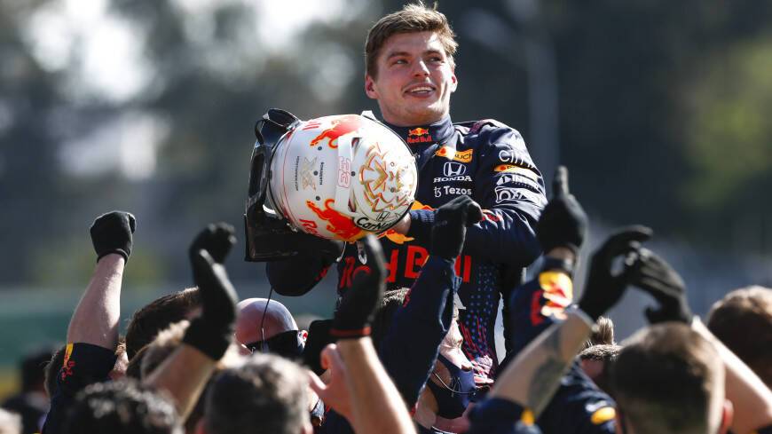 Нидерландец Ферстаппен выиграл квалификацию Гран-при Абу-Даби «Формулы-1»