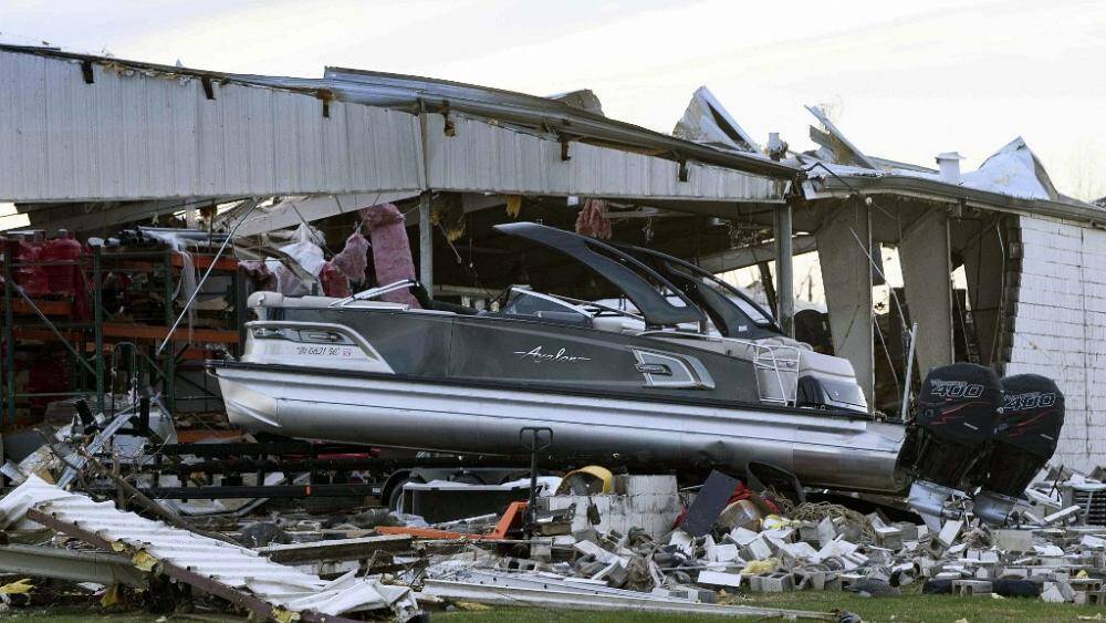 Смертоносное торнадо в США: число жертв стихии может возрасти