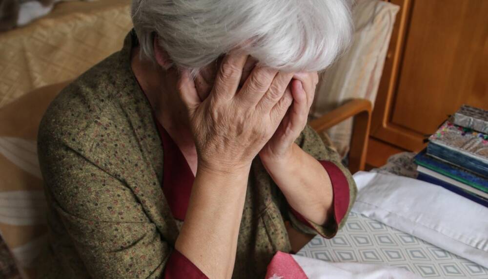 68-летняя жительница Кингисеппа перевела мошенникам 1,3 млн рублей