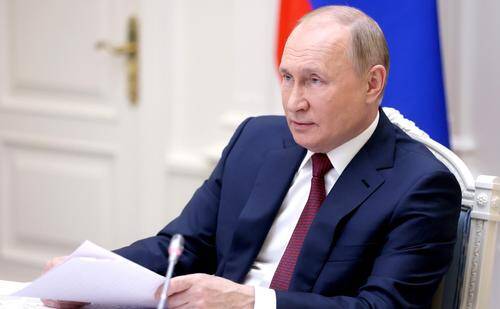 Путин назвал распад СССР «гуманитарной трагедией»