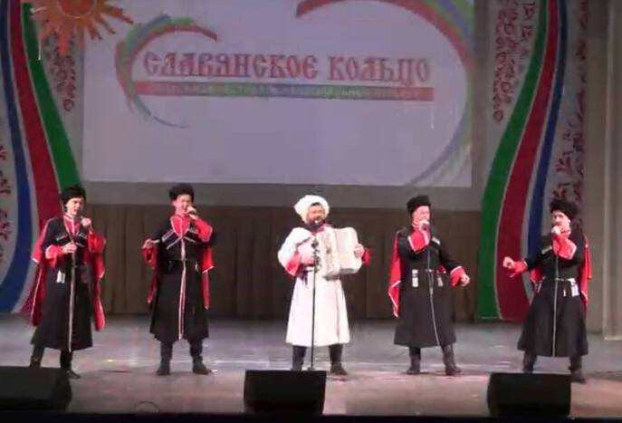 Фестиваль национальных культур «Славянское кольцо» проходит в Волосово