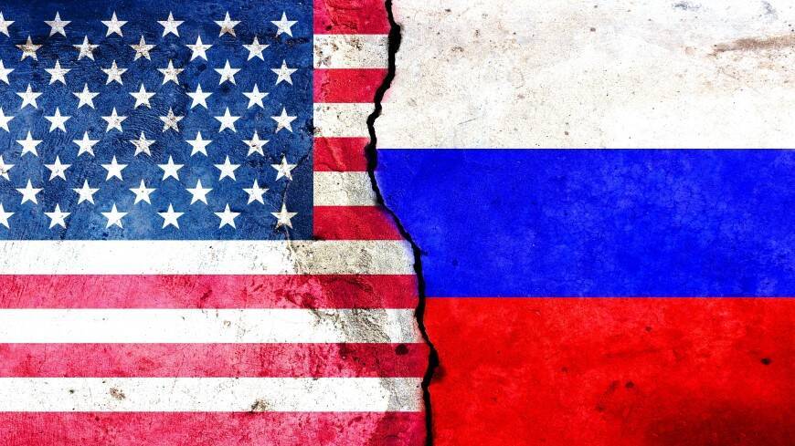 Путин: В 90-е спецслужбы США в России лезли везде, даже на ядерные предприятия