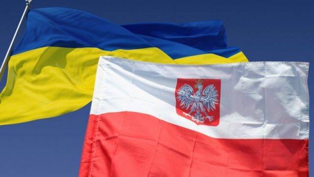 В Польше уже более 300 тыс украинцев имеют ВНЖ