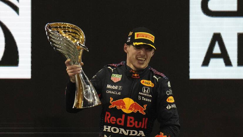 Финиш века: Ферстаппен обогнал Хэмилтона на последнем круге Гран-при Абу-Даби и стал чемпионом мира в «Формуле-1»