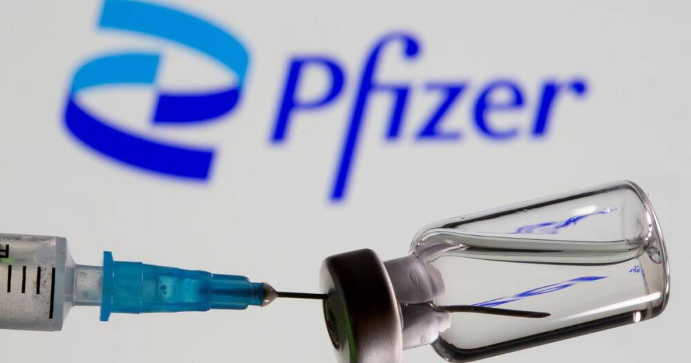 Ученые: Штамм "омикрон» в 32 раза снижает эффективность вакцины Pfizer