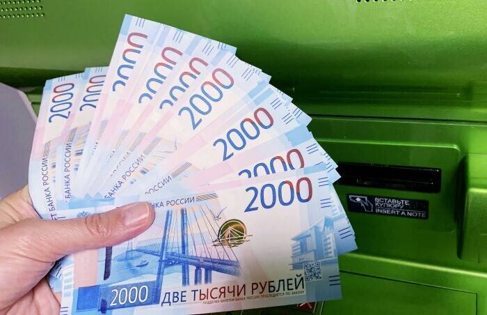 Правительство РФ выделило еще почти 14 млрд рублей для выплат на детей от 8 до 17 лет