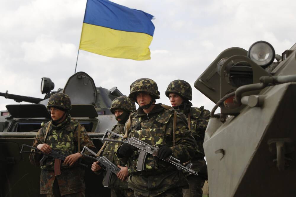 Страны Запада перебрасывают на Украину боевиков под видом инструкторов