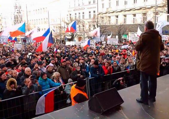 В Праге прошла очередная антиправительственная акция