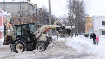 За выходные в Вологде коммунальщики ликвидировали 3,5 тысяч кубометров снега