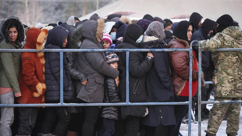 Власти Белоруссии убедили несколько тысяч мигрантов вернуться на родину