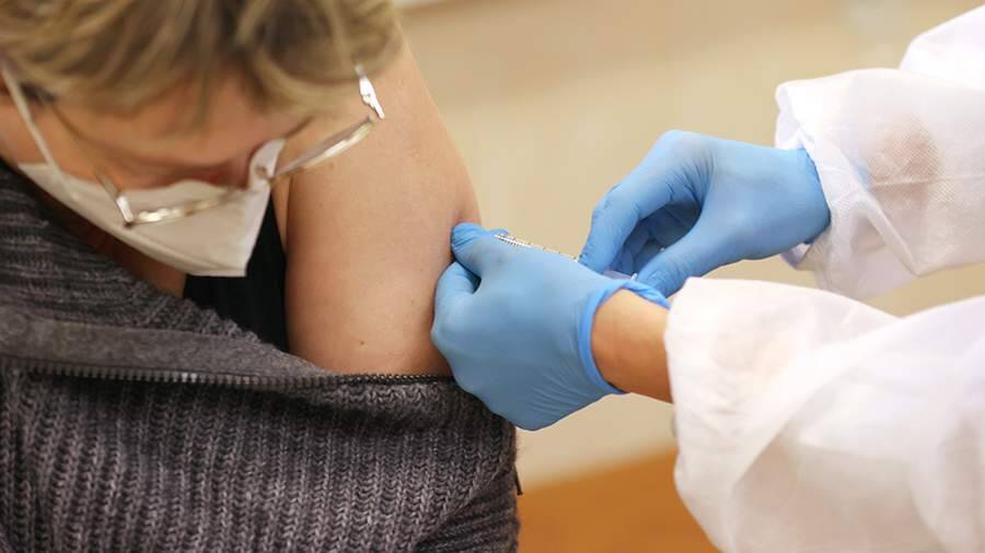 Мурашко назвал техническим вопрос признания вакцинных сертификатов с Белоруссией