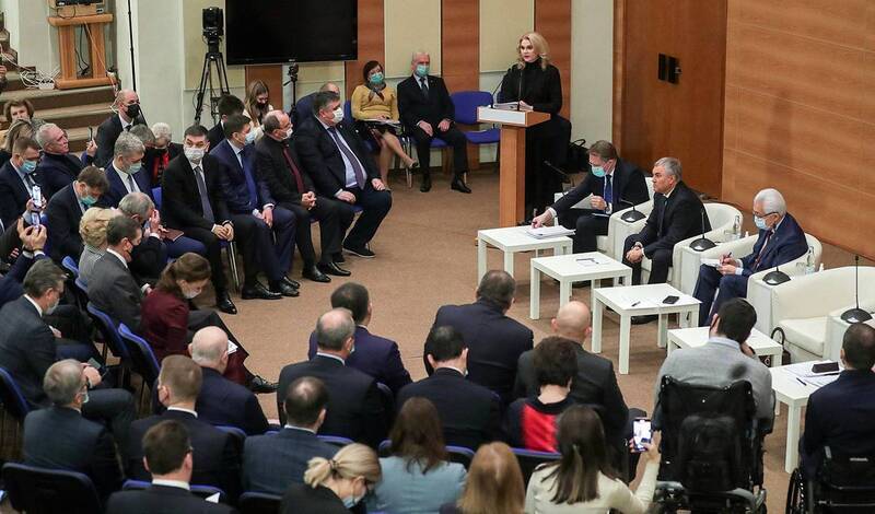 Единороссы выступили в защиту прав граждан при рассмотрении законопроекта о QR-кодах