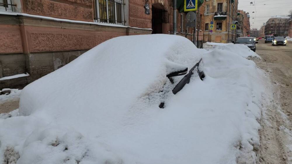 Петербургские таксисты рассказали о трудностях работы в условиях снежного коллапса