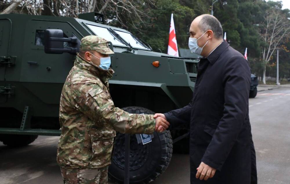 Министр обороны Грузии на презентации назвал новые грузинские бронированные разведывательные машины «визуально утончёнными»