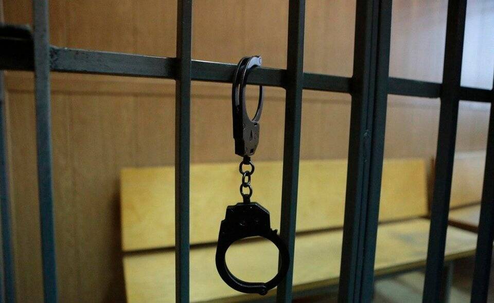 В Ташкенте арестовали двух правоохранителей, которые обвинили женщин в проституции. Возбуждено уголовное дело