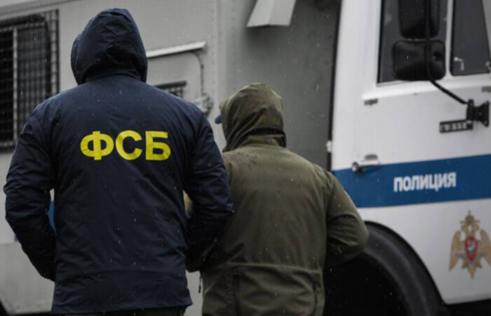 ФСБ РФ заявила о задержании сотни "украинских неонацистов": в СБУ прокомментировали