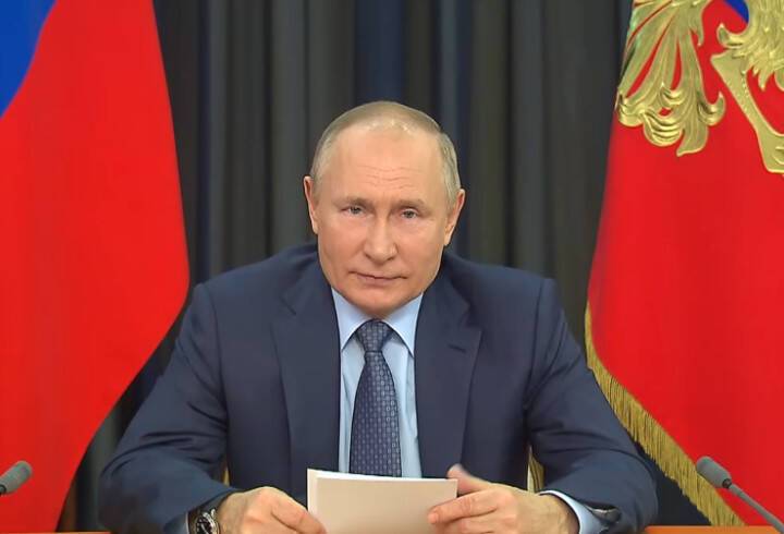 Владимиру Путину расскажут о способах борьбы с "Омикроном"