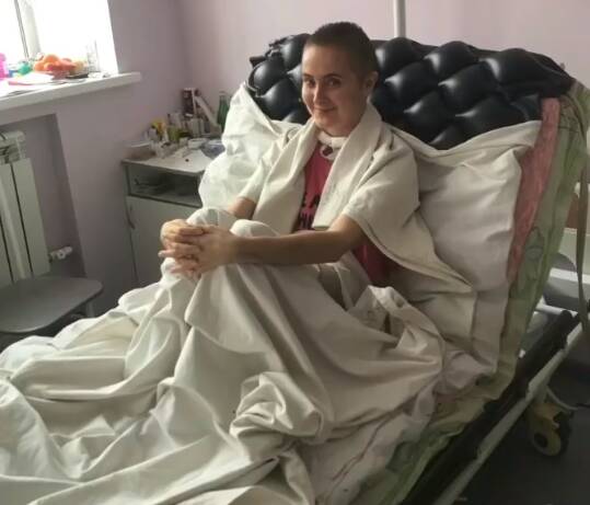 Невеста из Ульяновской области, попавшая в страшное ДТП в Дагестане, начала реабилитацию в Москве