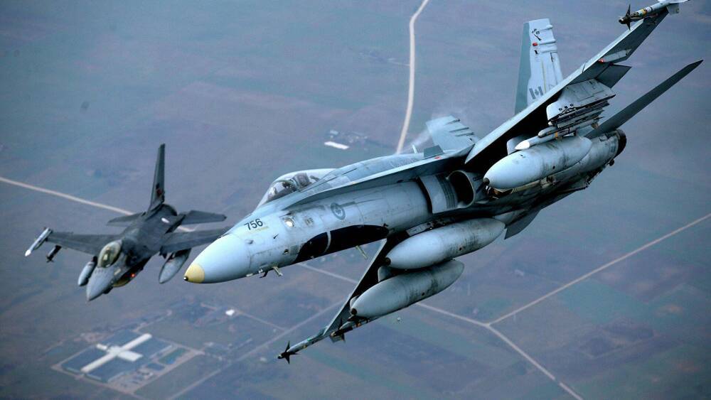 Истребители НАТО дважды сопровождали российские военные самолеты
