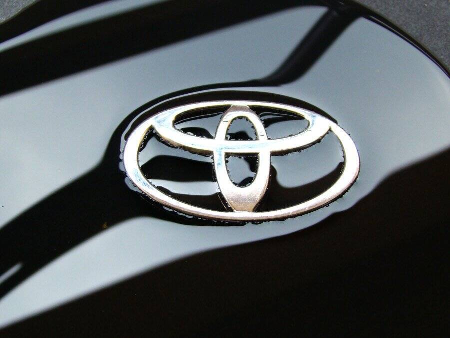 Toyota сделала платным дистанционный запуск мотора