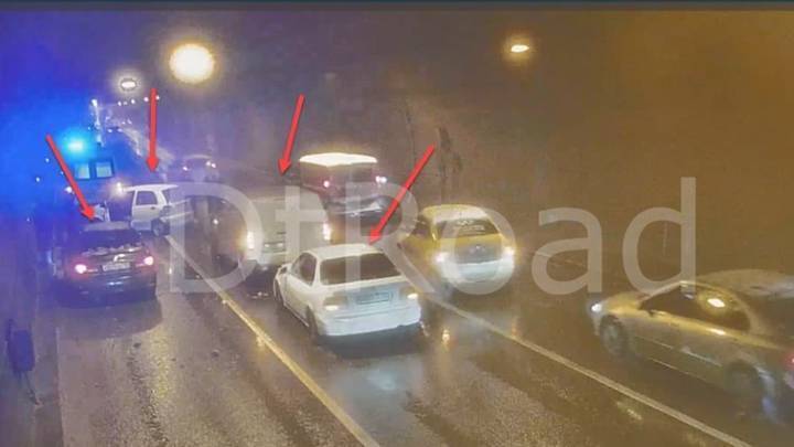 Четыре машины столкнулись в Лефортовском тоннеле в Москве