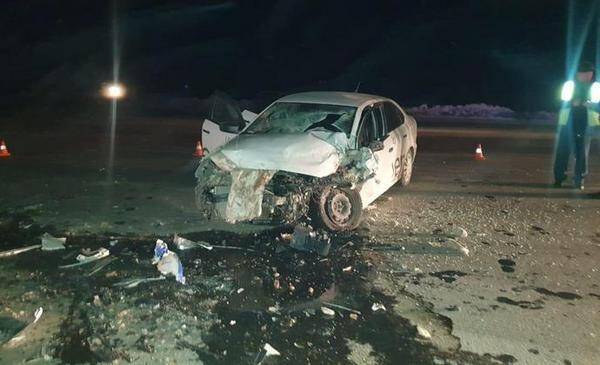 Пассажирка такси погибла в страшном ДТП на югорской трассе