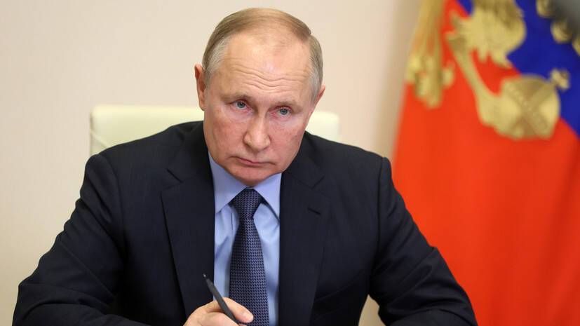 Путин высказался об идее введения ограничений с QR-кодами под Новый год