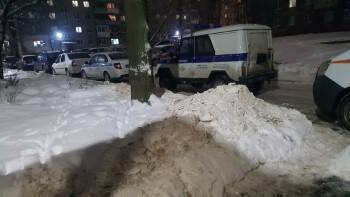 На Вологодчине продолжают щемить антиваксеров: квартира активистки из Череповца вскрыта полицией