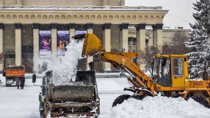 В новосибирской мэрии назвали причину плохой уборки снега с городских улиц