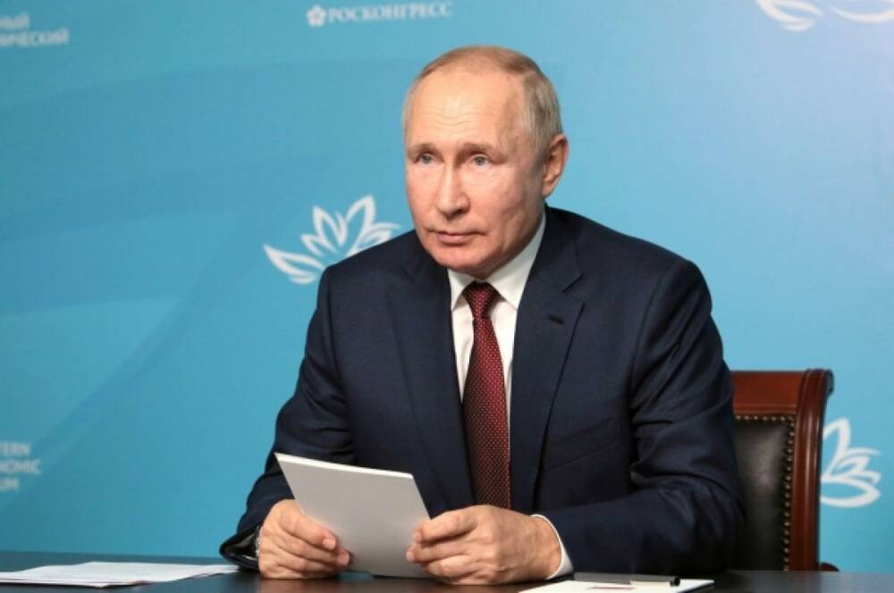 Путин назвал отношения России и Китая образцовыми
