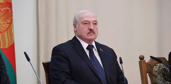 Лукашенко взялся за сельские библиотеки