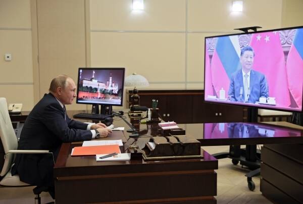 Владимир Путин провел видеосаммит с Си Цзиньпином