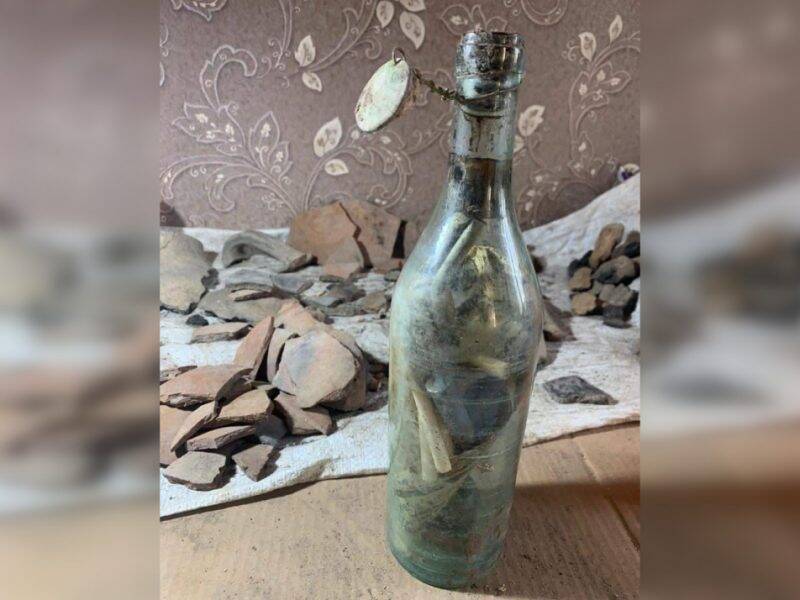 Ростовские археологи нашли бутылку с посланием 120-летней давности