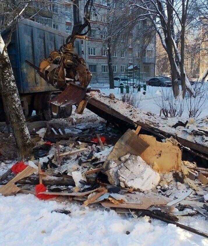 14 незаконно установленных торговых объектов снесли в Московском районе