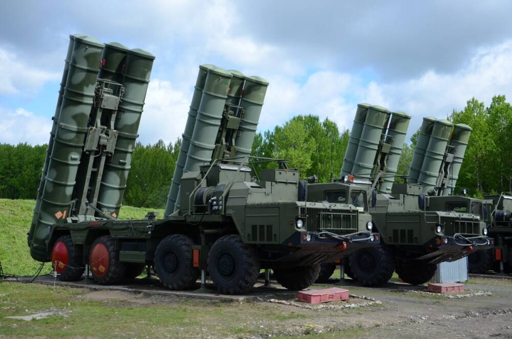 Военнослужащие ЮВО провели боевые учения с применением систем С-400 в Крыму