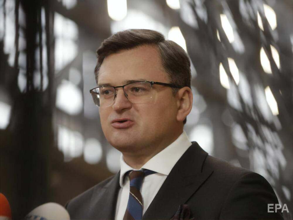 Кулеба заявил, что Украина, Германия и Франция совместными усилиями возвращают РФ за стол переговоров в нормандском формате