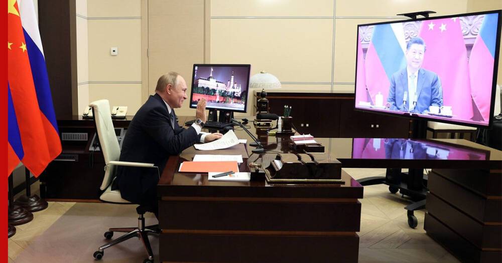 Путин и Си Цзиньпин в ходе переговоров обсудили создание независимой финансовой структуры