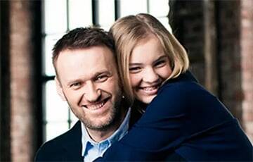 Дочери Навального вручили присужденную ему премию Сахарова