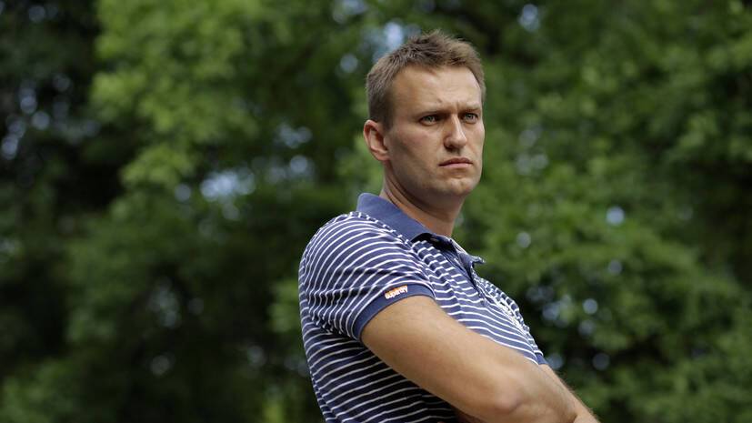 «Никому не нужны»: сторонники Навального массово покидают Россию