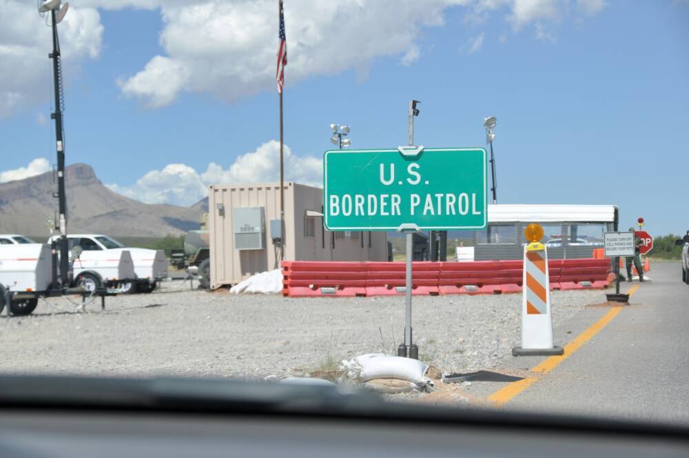 Пограничники США открыли огонь по нелегальным мигрантам из РФ на американо-мексиканской границе - Русская семерка