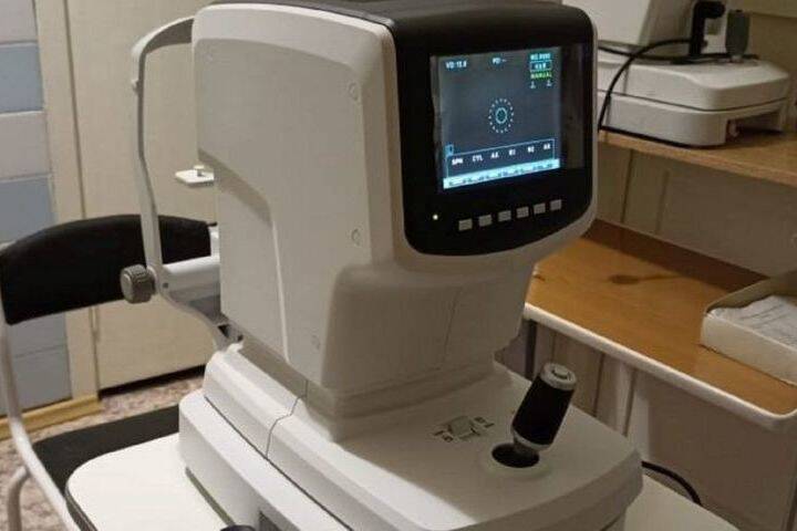Пошехонская ЦРБ получила новый офтальмологический аппарат