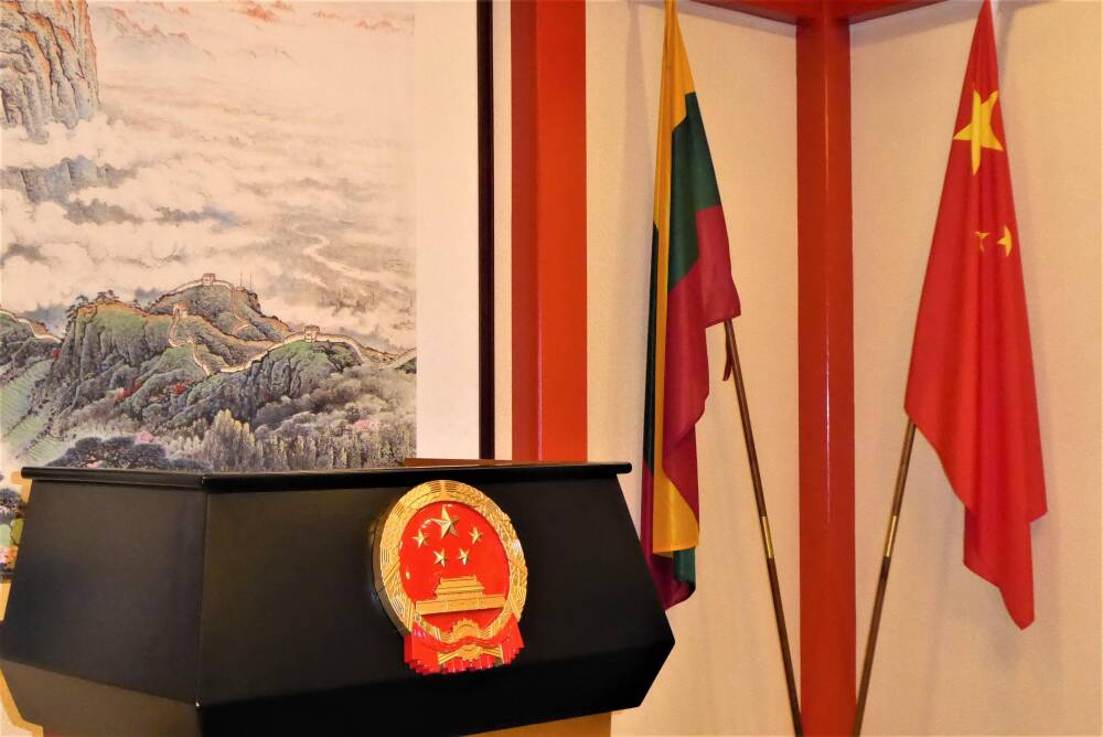 Советник президента: шаг Китая в отношении посольства Литвы – странный