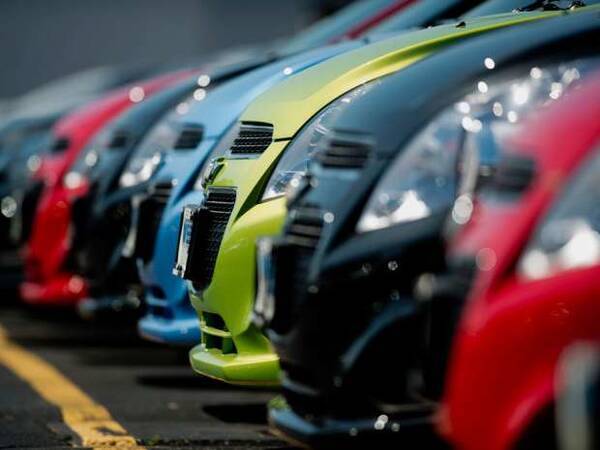 Украинцы стали покупать более дорогие авто. Безоговорочным лидером является Volkswagen (исследование)